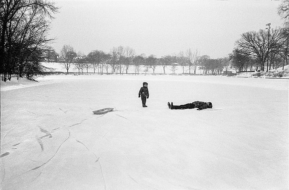 snowplayposterpostcard